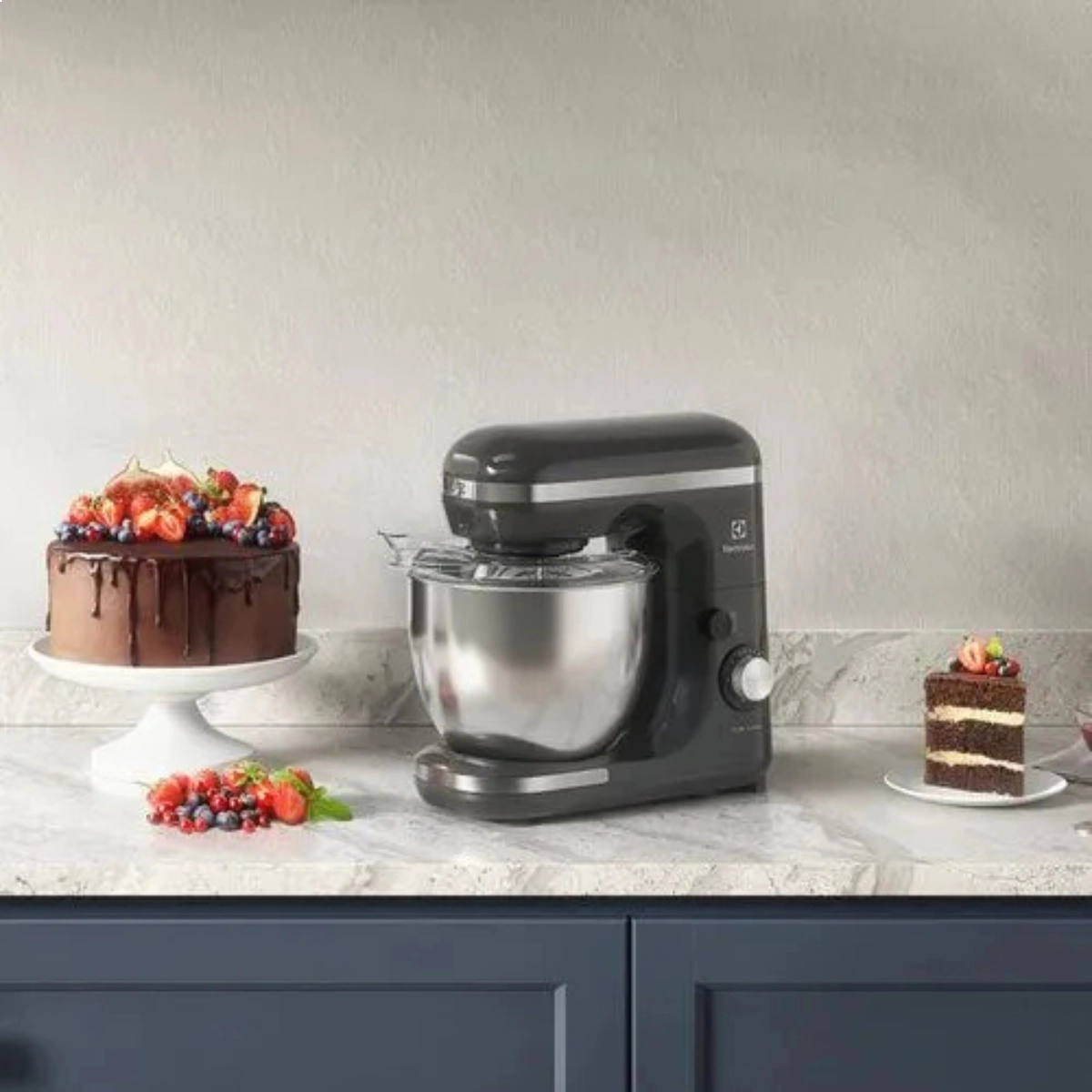 BATEDEIRA PLANETARIA ELECTROLUX 5L 220V 750W AÇO INOX 12 VELOCIDADES