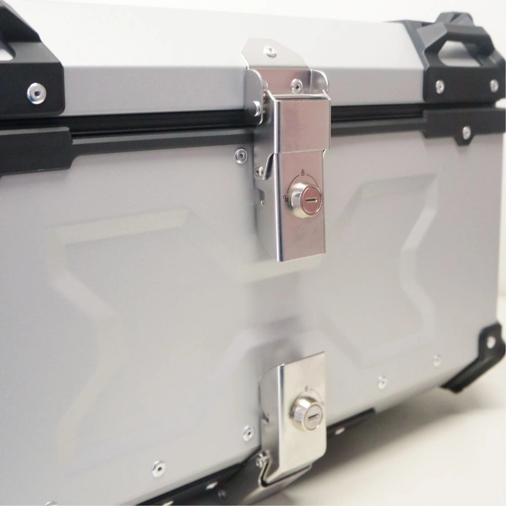 Bau de Moto Traseiro 60 Litros Universal Aluminio Anti-roubo Prata Cabem 2 Capacetes