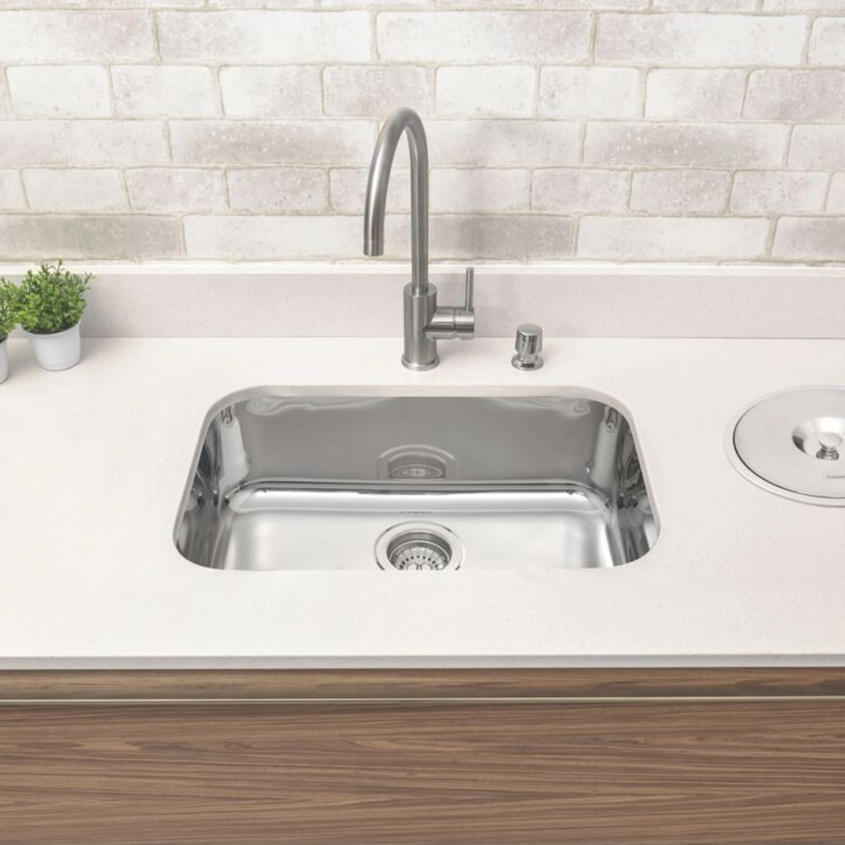 CUBA DE EMBUTIR LAVÍNIA 56 BL INOX TRAMONTINA ALTO BRILHO 56X34CM