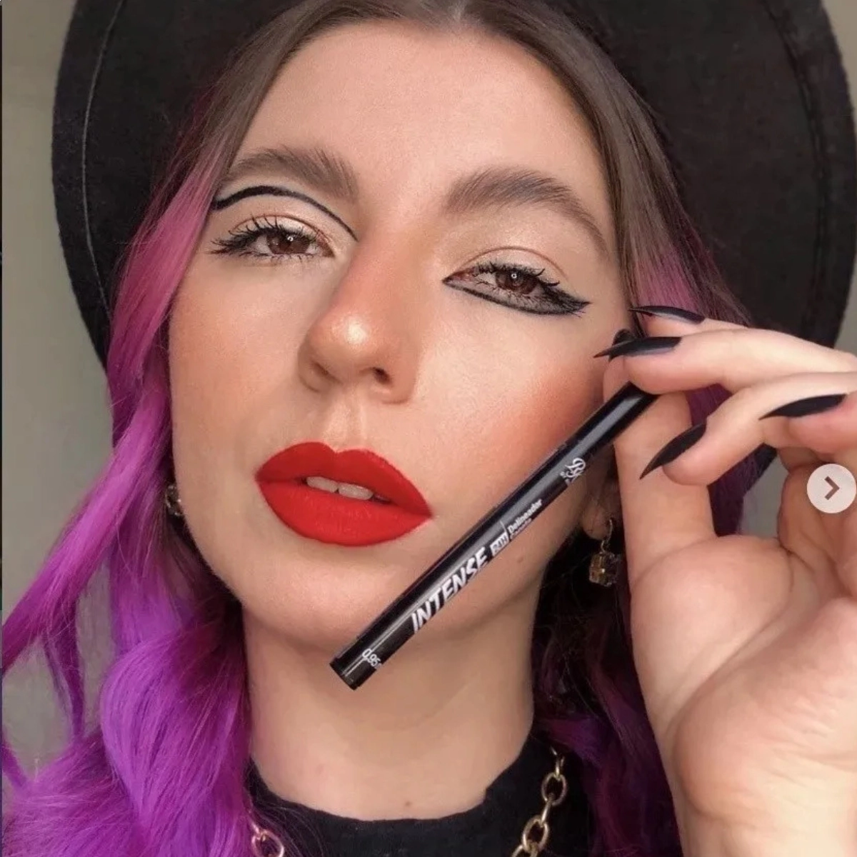 DELINEADOR EM GEL INTENSE 24H PRETO BLACKOUT RUBY KISSES DELINEADOR EM GEL INTENSE 24H PRETO BLACKOUT RUBY KISSES