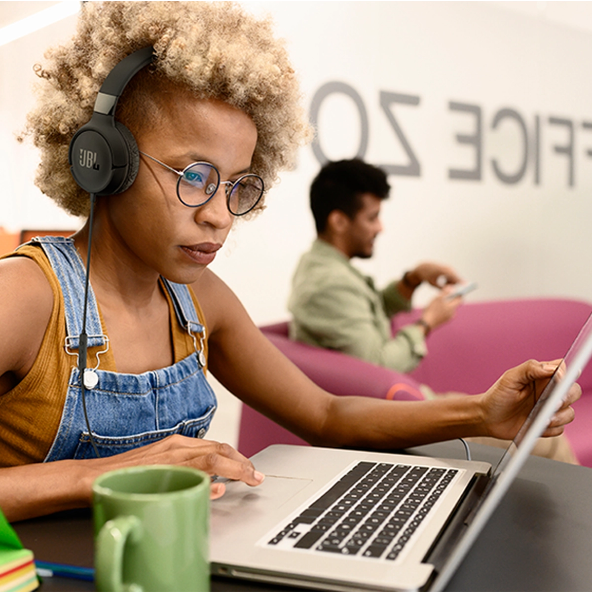 FONE DE OUVIDO HEADPHONE JBL TUNE 520C USB-C COM FIO MICROFONE FONE DE OUVIDO HEADPHONE JBL TUNE 520C USB-C COM FIO MICROFONE