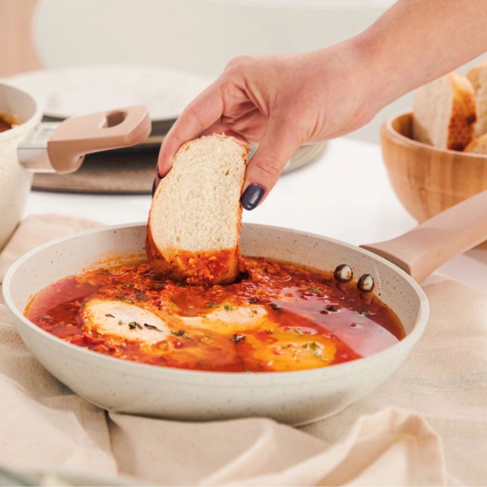 Frigideira Indução Antiaderente Ceramic Flon 20cm Carmela Vanilla - MTA Frigideira Indução Antiaderente Ceramic Flon 20cm Carmela Vanilla - MTA