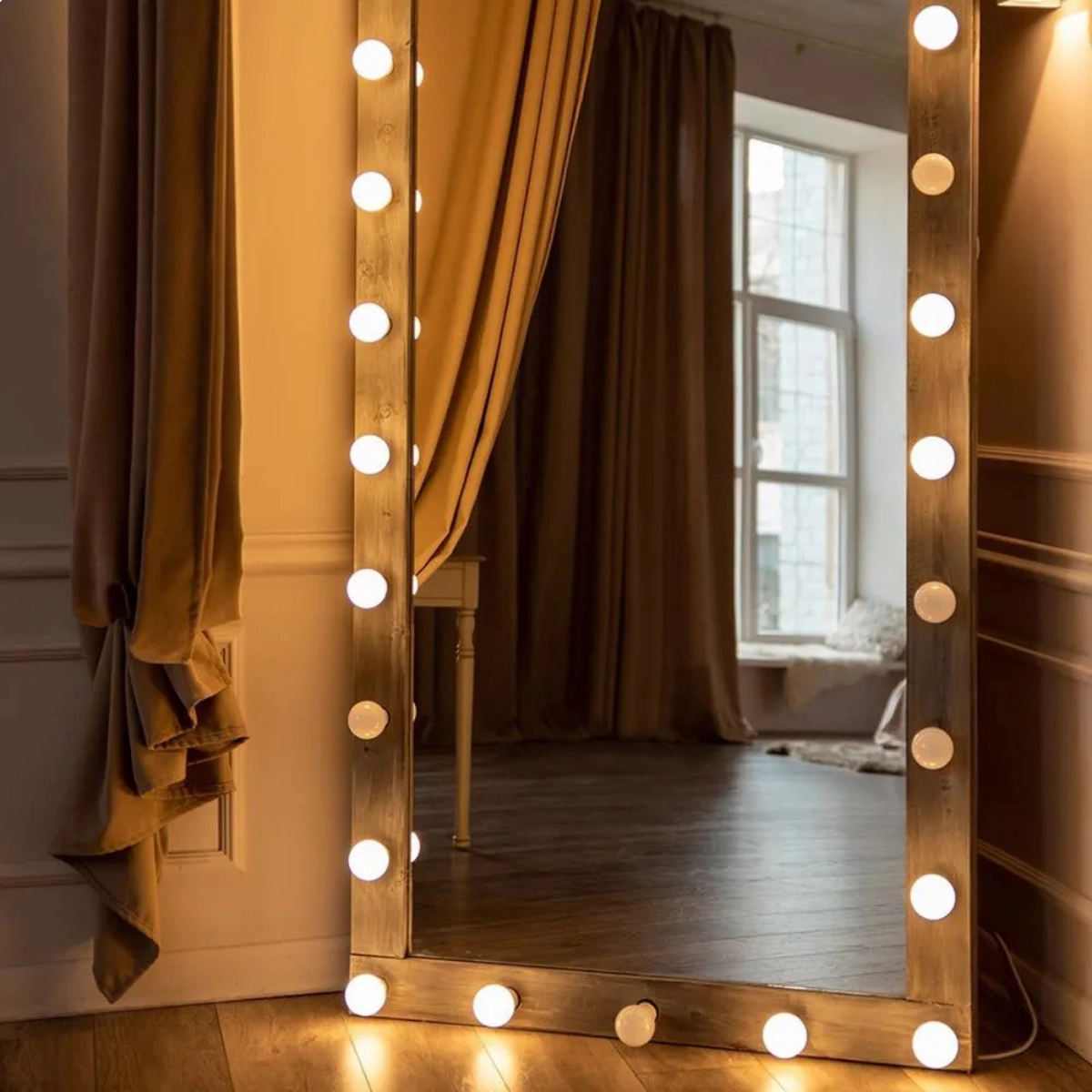 LÂMPADA MINI BULBO BOLINHA G45 E27 4W LUZ QUENTE PHILIPS LÂMPADA MINI BULBO BOLINHA G45 E27 4W LUZ QUENTE PHILIPS