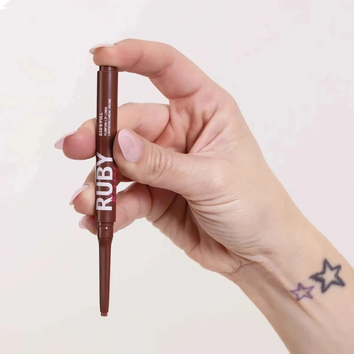 LAPISEIRA LABIAL VOLUME RUBY KISSES BIG E FULL NUDE