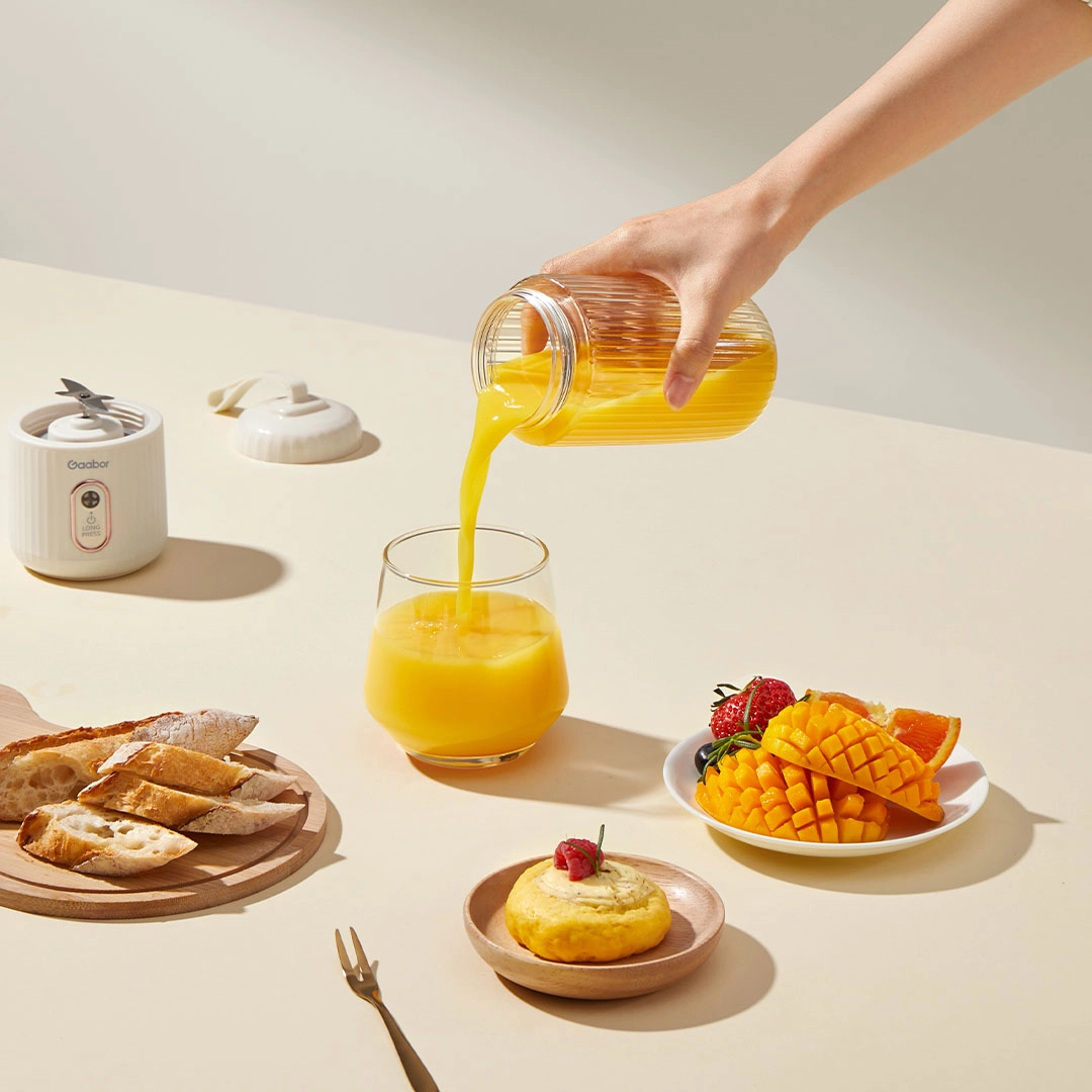 Liquidificador Pocket Usb 2 Copos C/ 350ml E 280ml 4 Lâminas