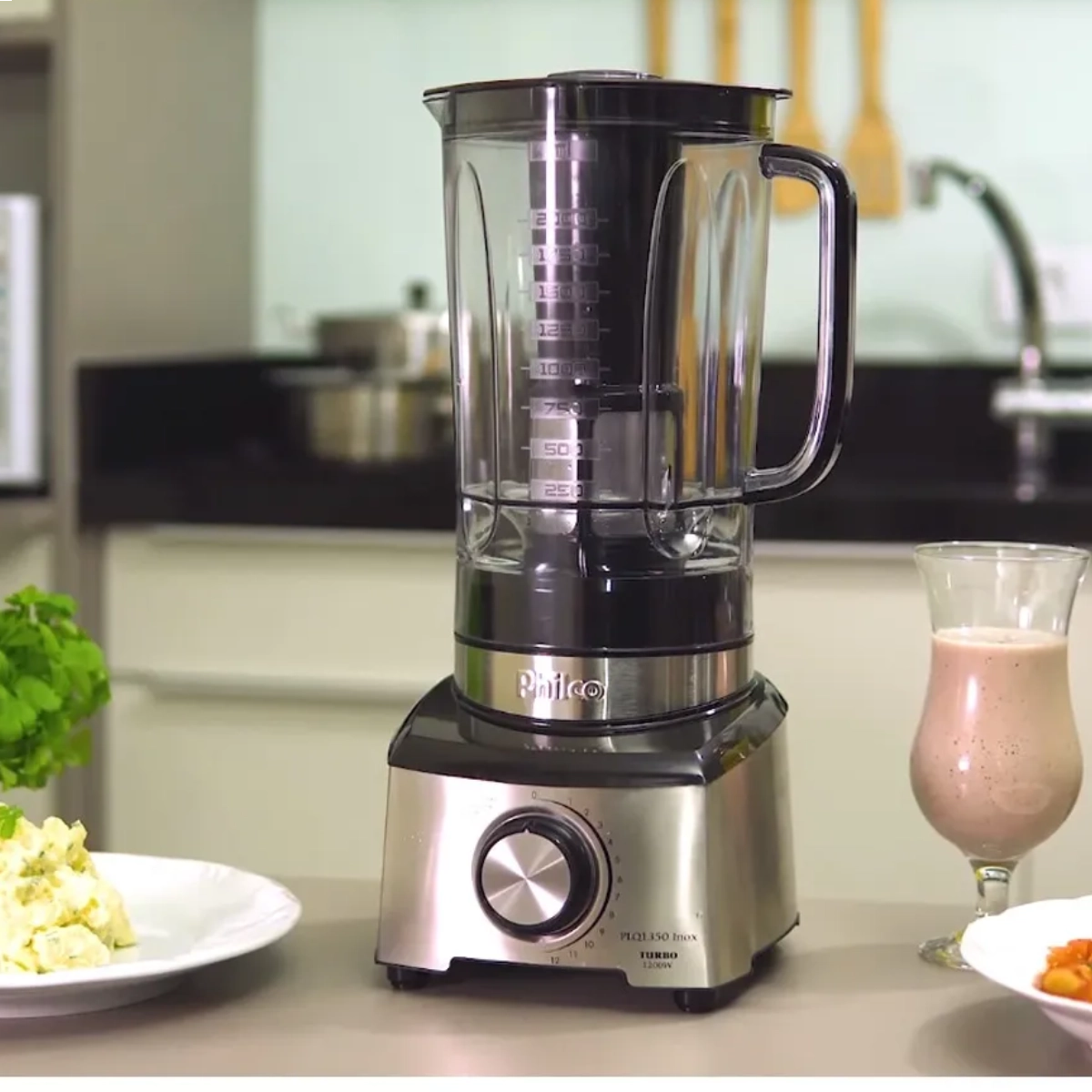 LIQUIDIFICADOR TURBO 12 VELOCIDADES GLASS 1200W PRETO 220V PHILCO