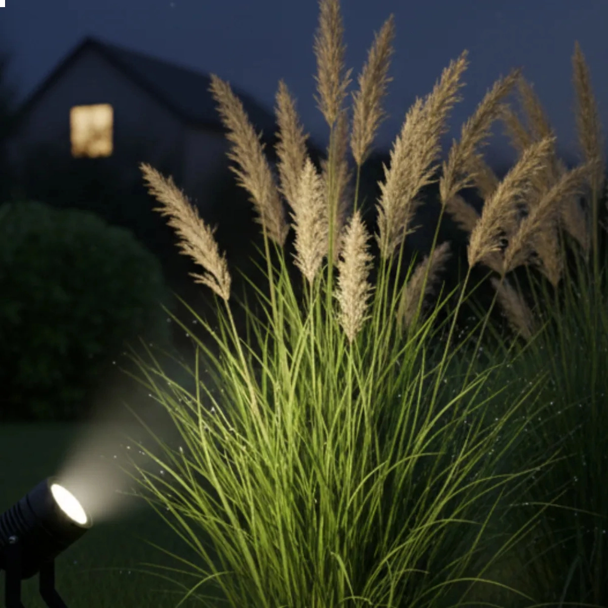 LUMINÁRIA LED ESPETO JARDIM SPOTLIGHT SPIKE 3W 3000K BIVOLT PRETO BRANCO-QUENTE LUMINÁRIA LED ESPETO JARDIM SPOTLIGHT SPIKE 3W 3000K BIVOLT PRETO BRANCO-QUENTE