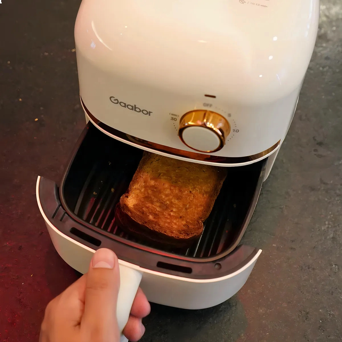 MINI AIR FRYER GAABOR FRITADEIRA ELÉTRICA SEM ÓLEO 1,4L 900W OFF WHITE