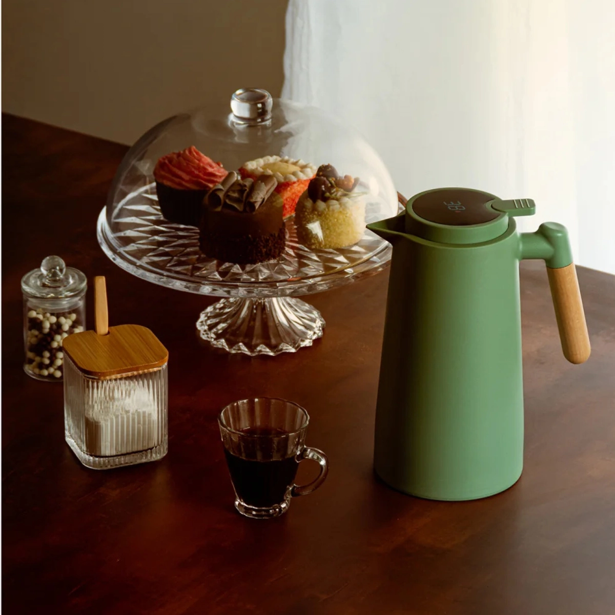 PRATO PARA BOLO DIAMOND CRISTAL ECOLÓGICO COM PÉ E TAMPA LYOR PRATO PARA BOLO DIAMOND CRISTAL ECOLÓGICO COM PÉ E TAMPA LYOR