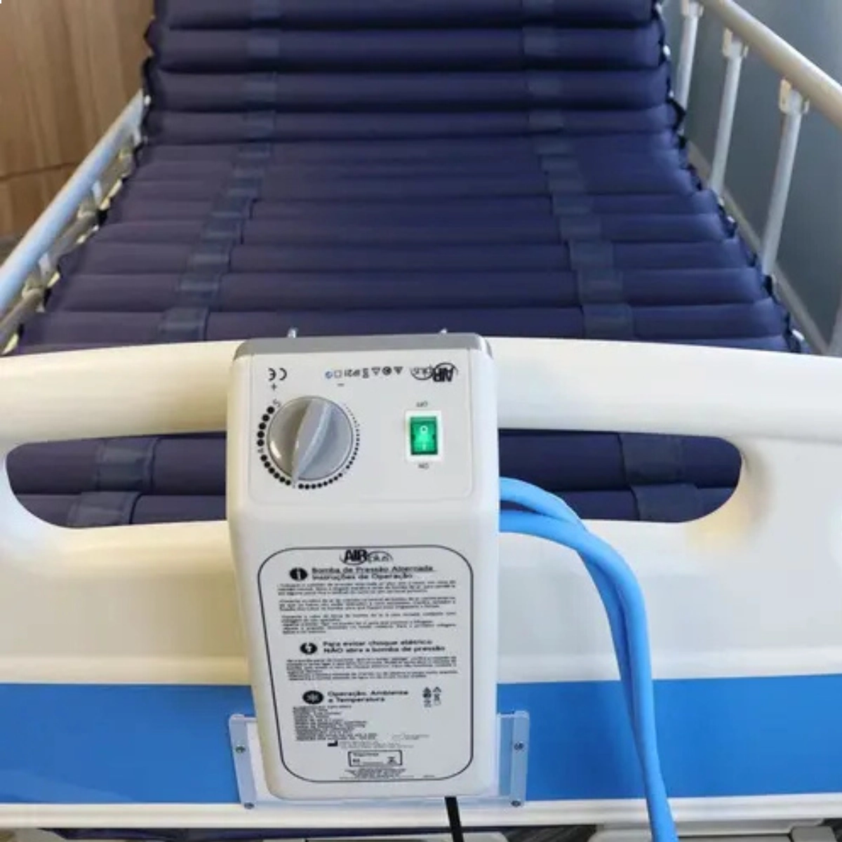 COLCHÃO PNEUMÁTICO ORTOPÉDICO ANTIESCARAS AIR TUBE DELLAMED 220V AZUL COLCHÃO PNEUMÁTICO ORTOPÉDICO ANTIESCARAS AIR TUBE DELLAMED 220V AZUL