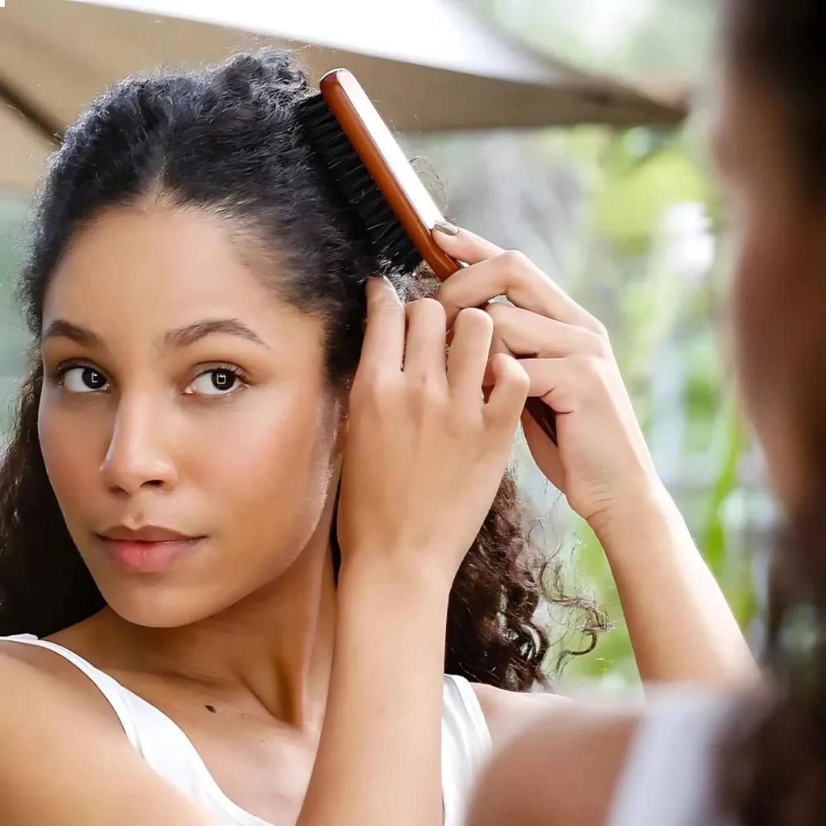 ESCOVA DE PENTEADO E ACABAMENTO ANTIFRIZZ PROART ESCOVA DE PENTEADO E ACABAMENTO ANTIFRIZZ PROART