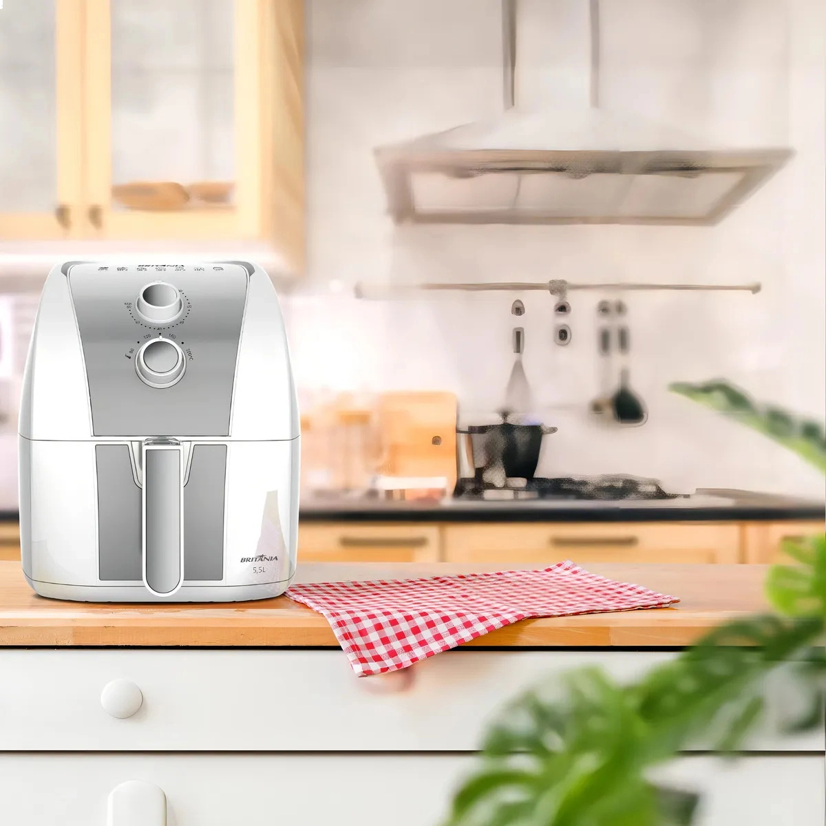 Fritadeira Air Fryer 5,5l Antiaderente Baf52 1500w Br 220v Britania