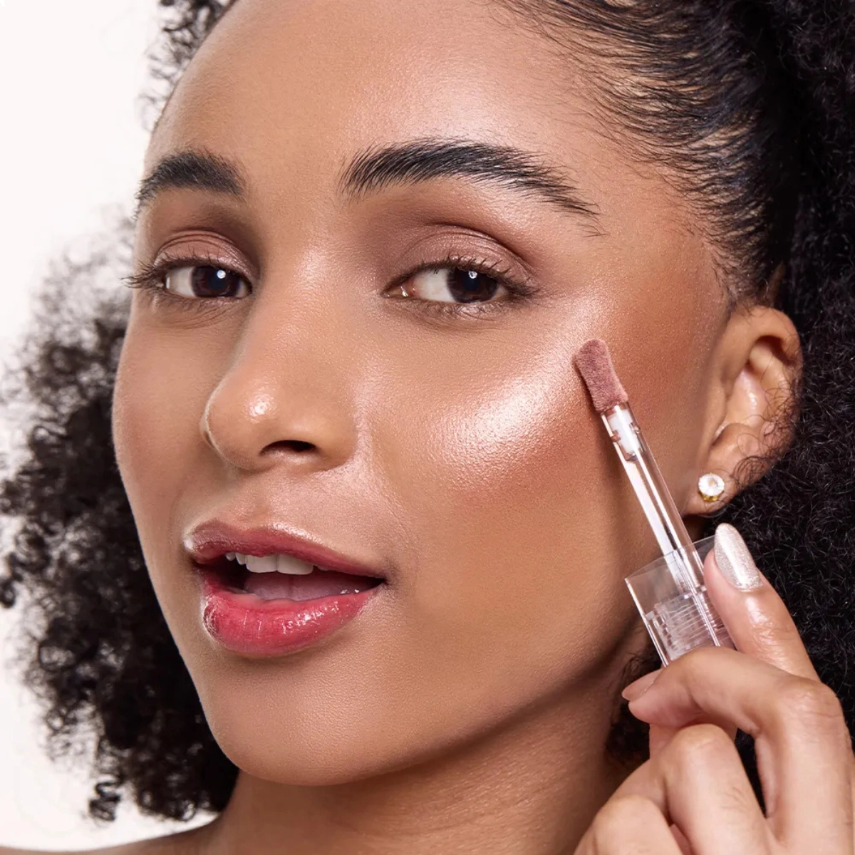 ILUMINADOR LÍQUIDO DIAMOND POP RUBY KISSES BRONZE