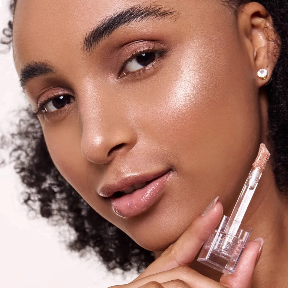 ILUMINADOR LÍQUIDO DIAMOND POP RUBY KISSES GOLDEN