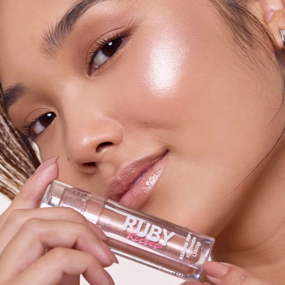 ILUMINADOR LÍQUIDO DIAMOND POP RUBY KISSES ROSE