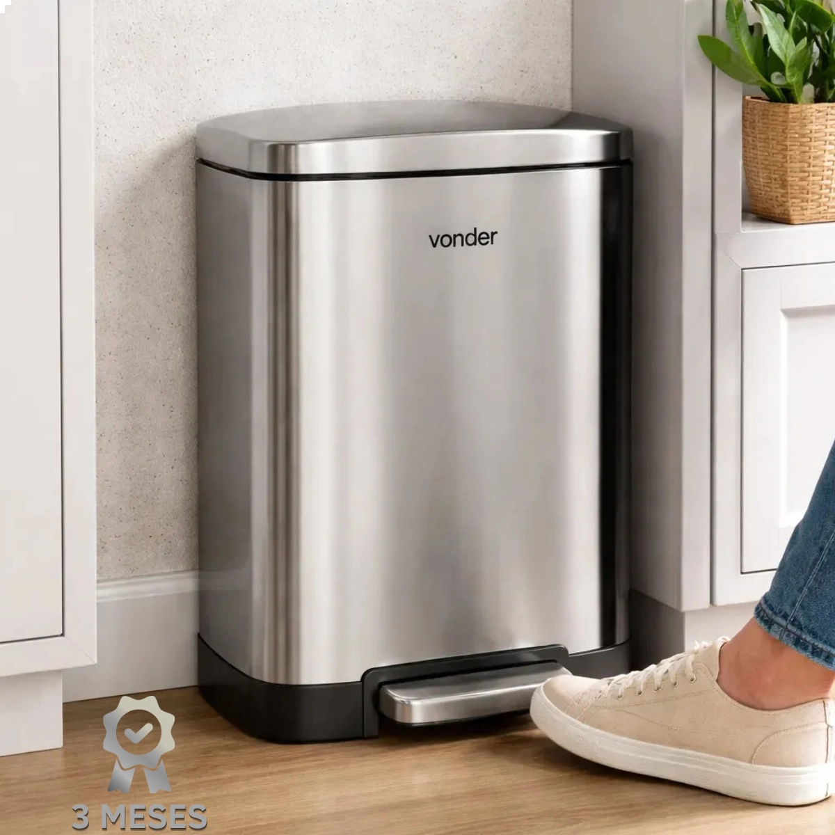 LIXEIRA RETANGULAR ANTIDERRAPANTE 20 LITROS INOX COM PEDAL VONDER LIXEIRA RETANGULAR ANTIDERRAPANTE 20 LITROS INOX COM PEDAL VONDER