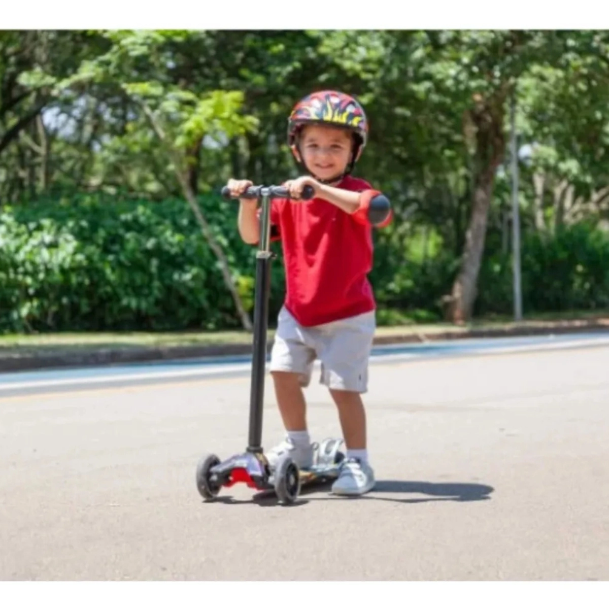 PATINETE INFANTIL AJUSTÁVEL LIGHT SPEED COLORIDO COM LUZ PRETO