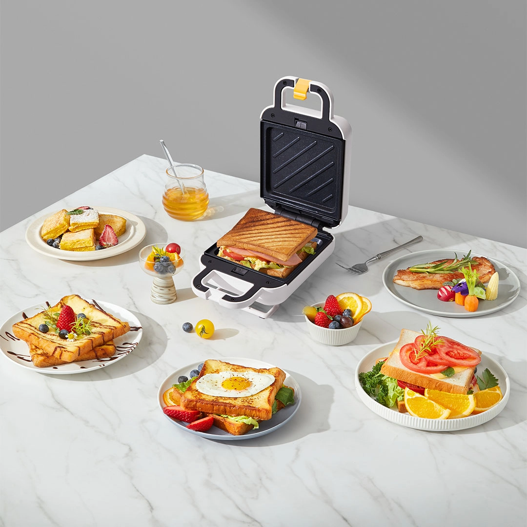 Sanduicheira Pocket, Cor: Off-white Voltagem:127v Sm60m-wh01a-1