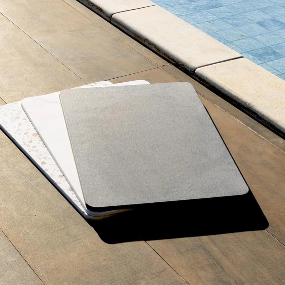 TAPETE DE PEDRA ASBSORVENTE DIATOMITA PARA BANHEIRO CINZA